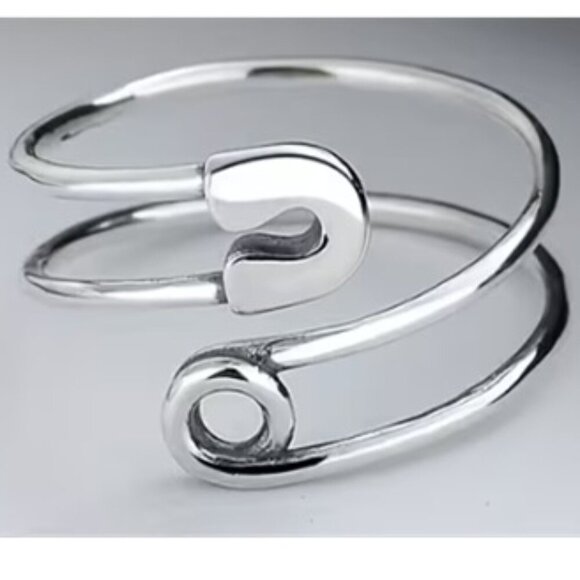 d'Vine Products Jewelry - Boho Chic Sterling Silver Safety Pin Thumb Ring - Adjustable Safety Pin Design